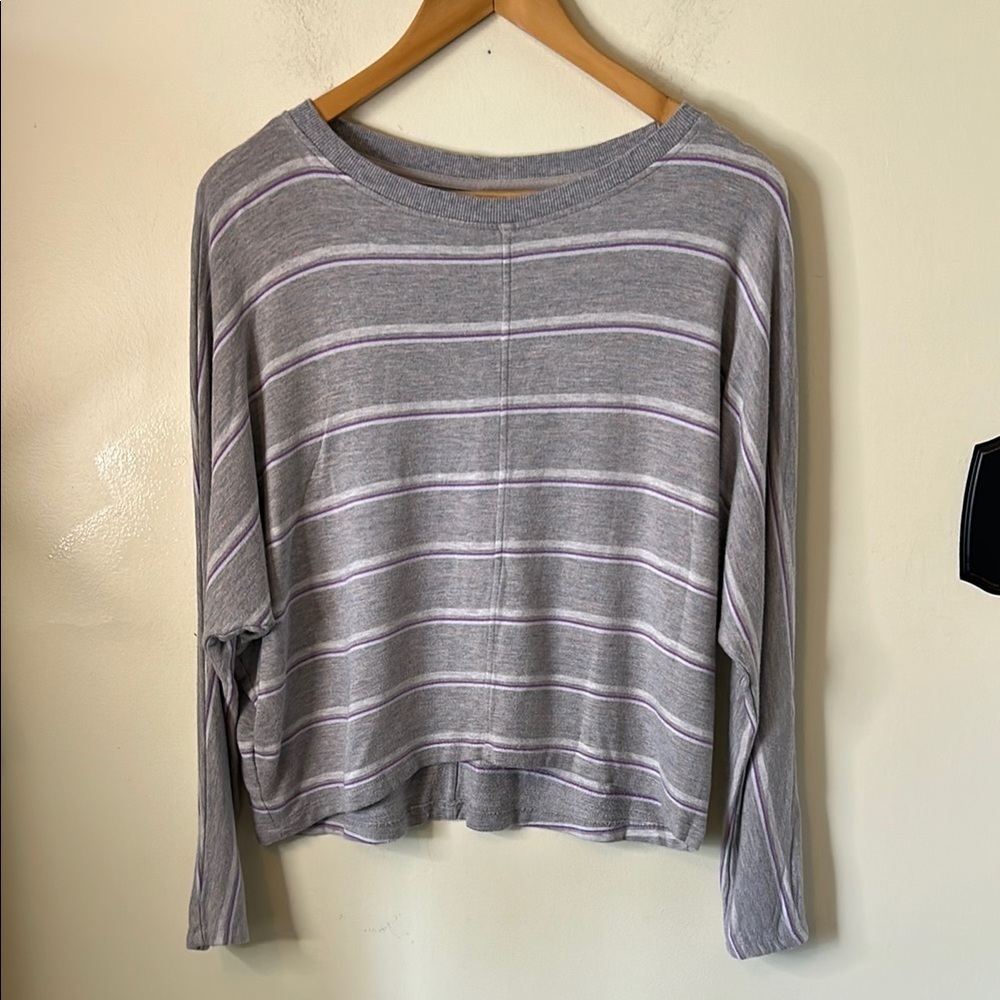 Lou and Grey by LOFT Gray and Purple Striped Women's Cropped Sweatshirt Top